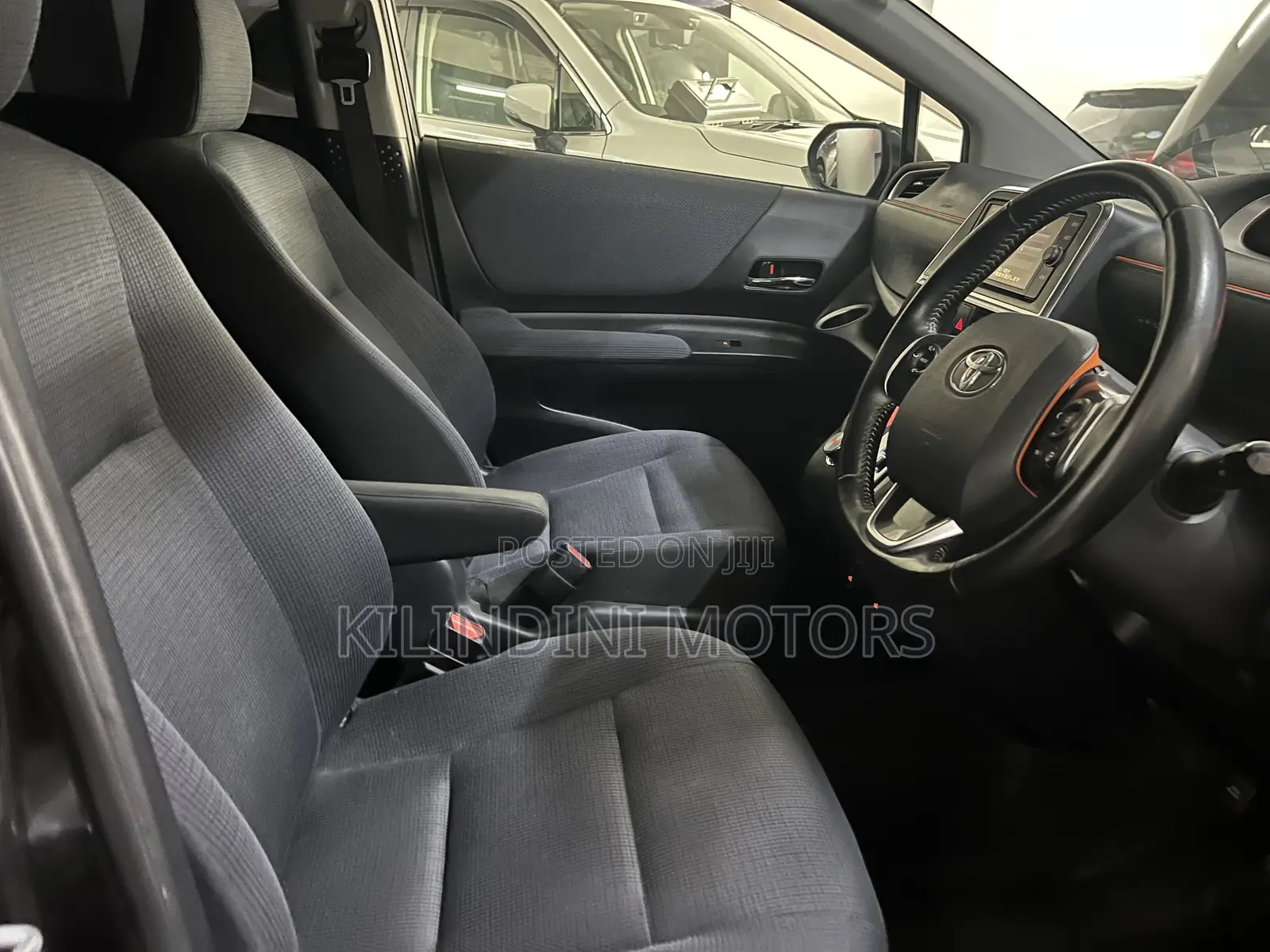 Toyota Sienta 2017 Black