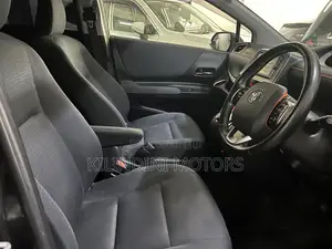 Toyota Sienta 2017 Black
