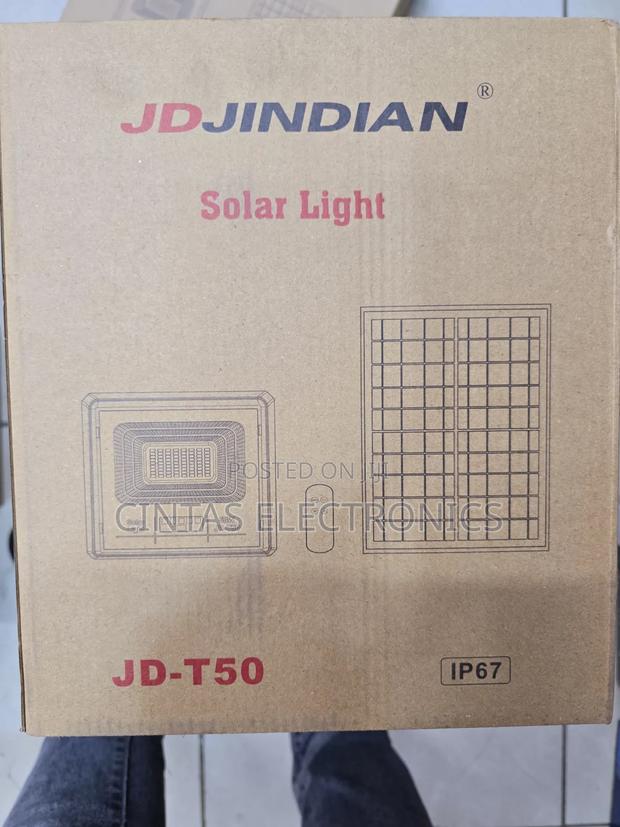 50w Solar Floodlight - thumbnail 2