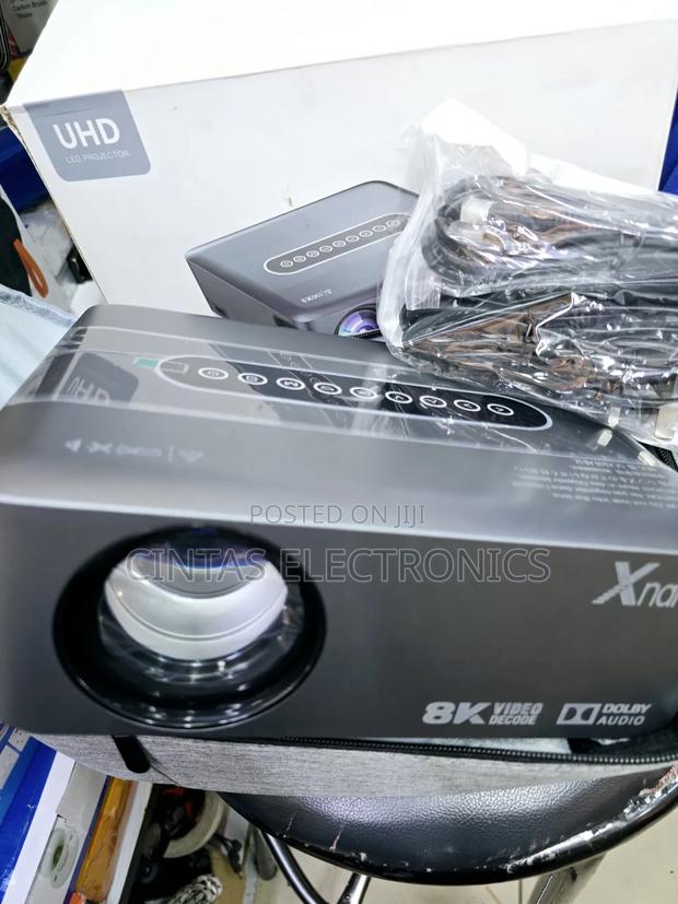 X1 Uhd Les Projector