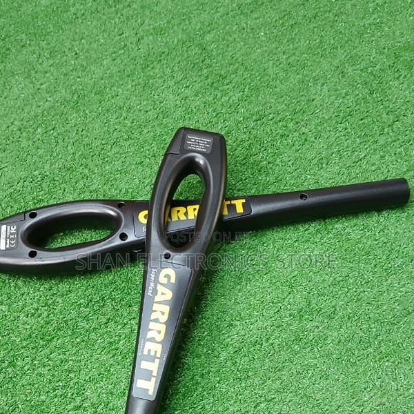 High Sensitivity 360 Degrees New Handheld Metal Detector - main view
