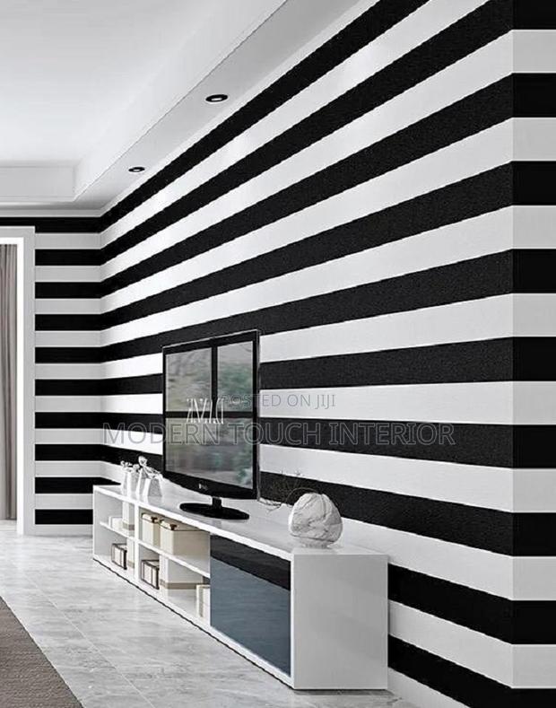 Lines Wallpaper - Minalistic Black and White Wallpaper