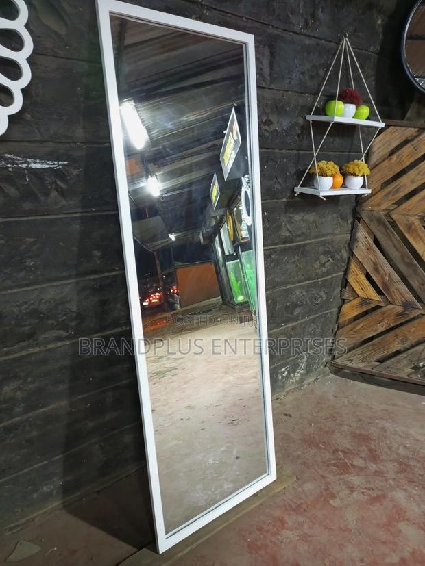 Vanity Mirror - main view