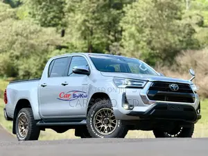 Toyota Hilux 2021 Silver