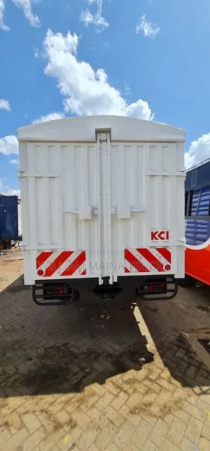 Isuzu NMR 2024 White