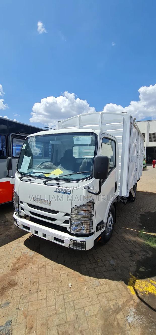 Isuzu NMR 2024 White - thumbnail 3