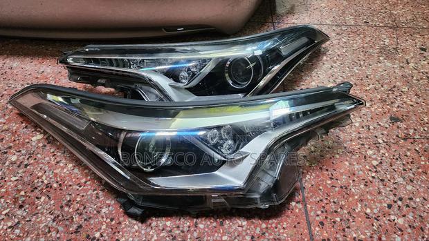 Toyota C-Hr Xenon Headlights Assembly
