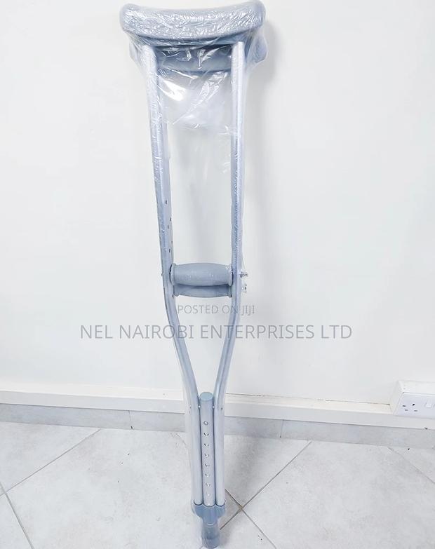Underarm Crutches (Small)