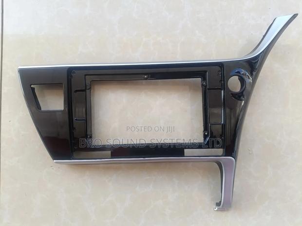 Toyota Auris Fascia / Console 2014 to 2017