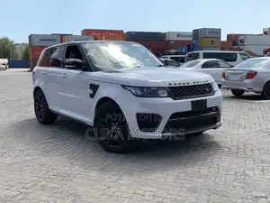 Land Rover Range Rover Sport SVR 4x4 (5.0L 8cyl 8A) 2017 Pearl