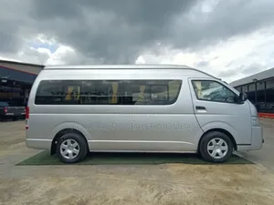 Toyota Grand HiAce 2018 Silver