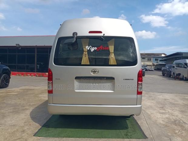 Toyota Grand HiAce 2018 Silver - thumbnail 6