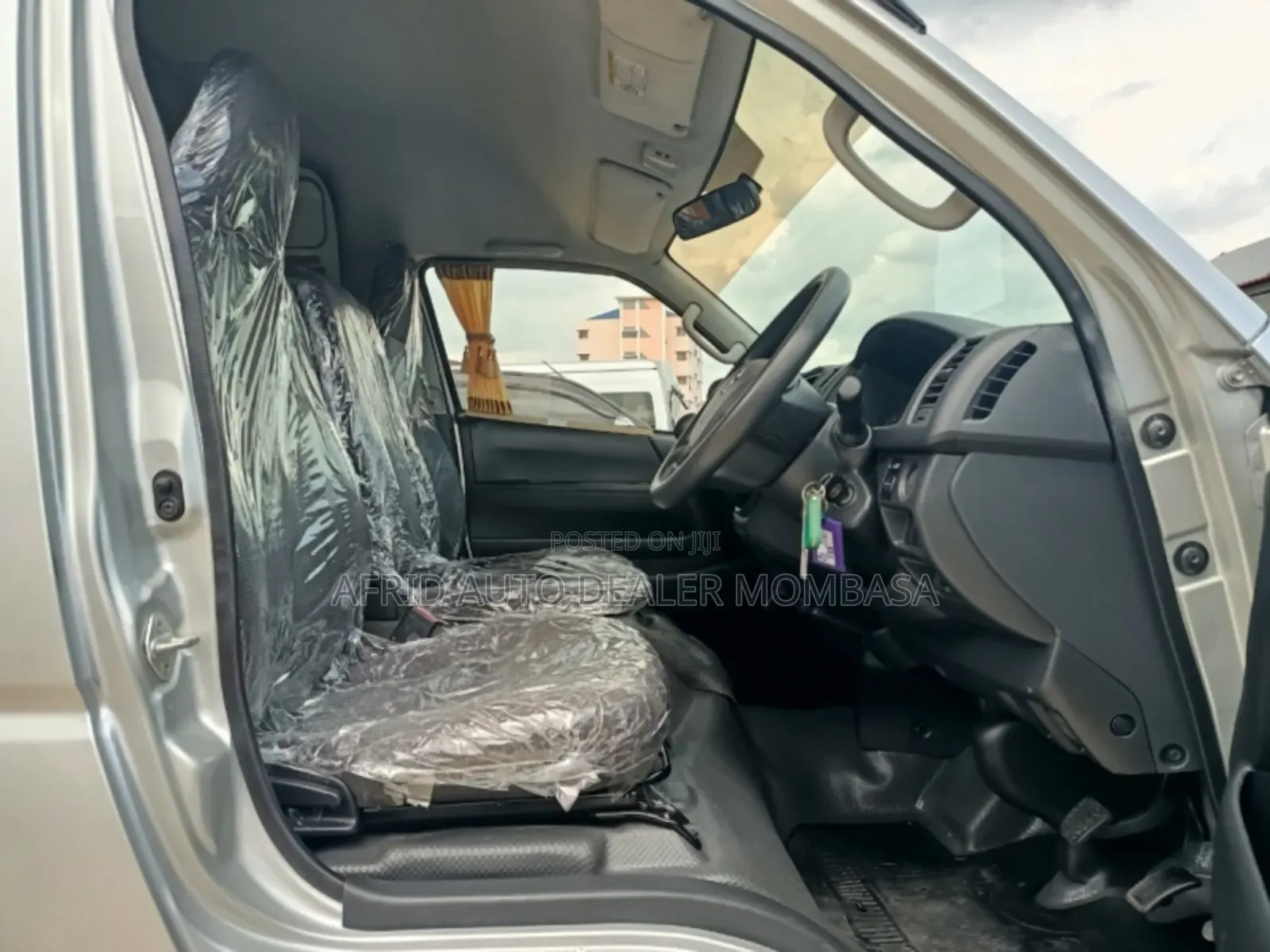 Toyota Grand HiAce 2018 Silver