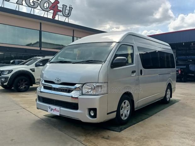 Toyota Grand HiAce 2018 Silver - thumbnail 11