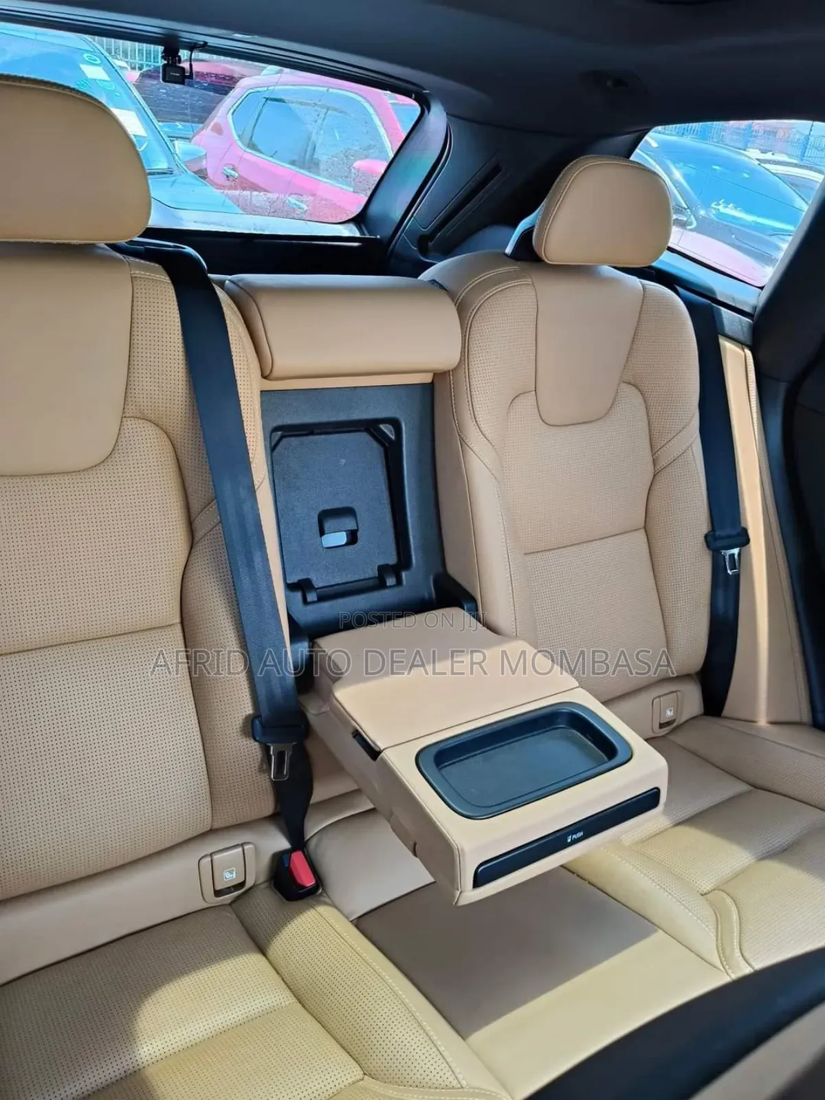 Volvo XC60 2018 White
