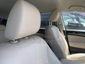 Subaru Outback 2.5i Limited AWD 2017 Brown