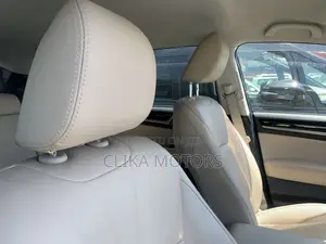 Subaru Outback 2.5i Limited AWD 2017 Brown