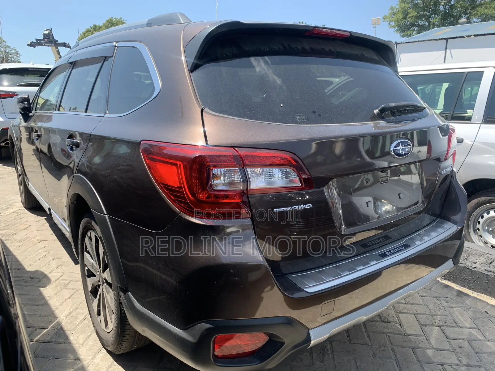Subaru Outback 2.5i Limited AWD 2017 Brown