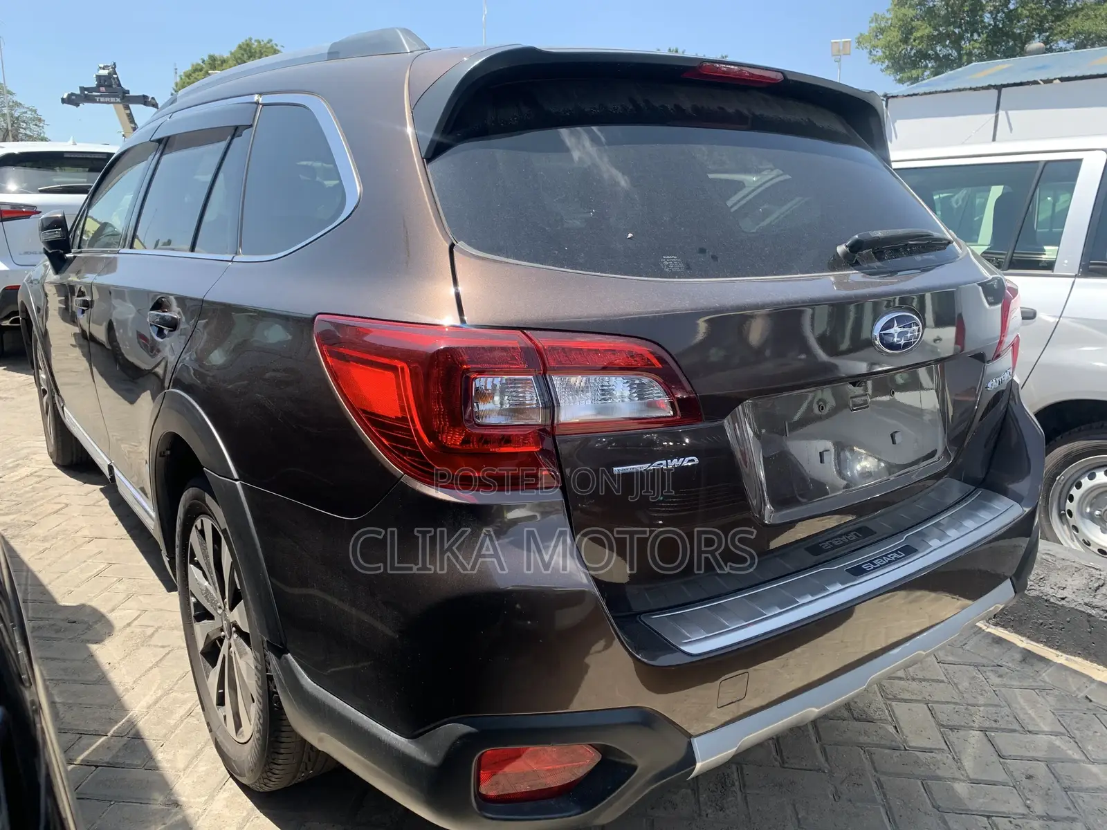 Subaru Outback 2.5i Limited AWD 2017 Brown