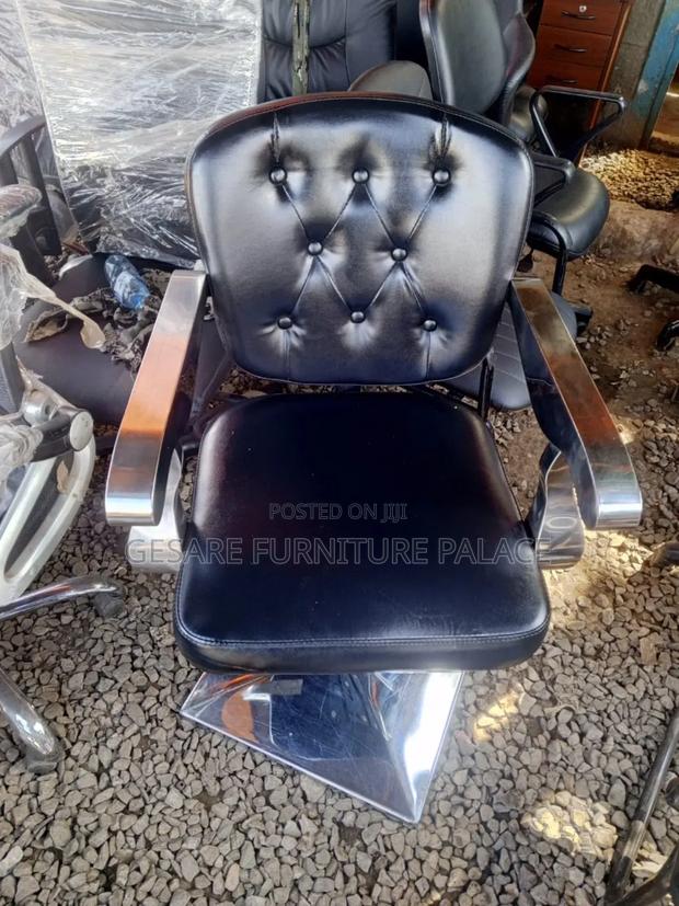 Styling Barber / Kinyozi Chair - main view
