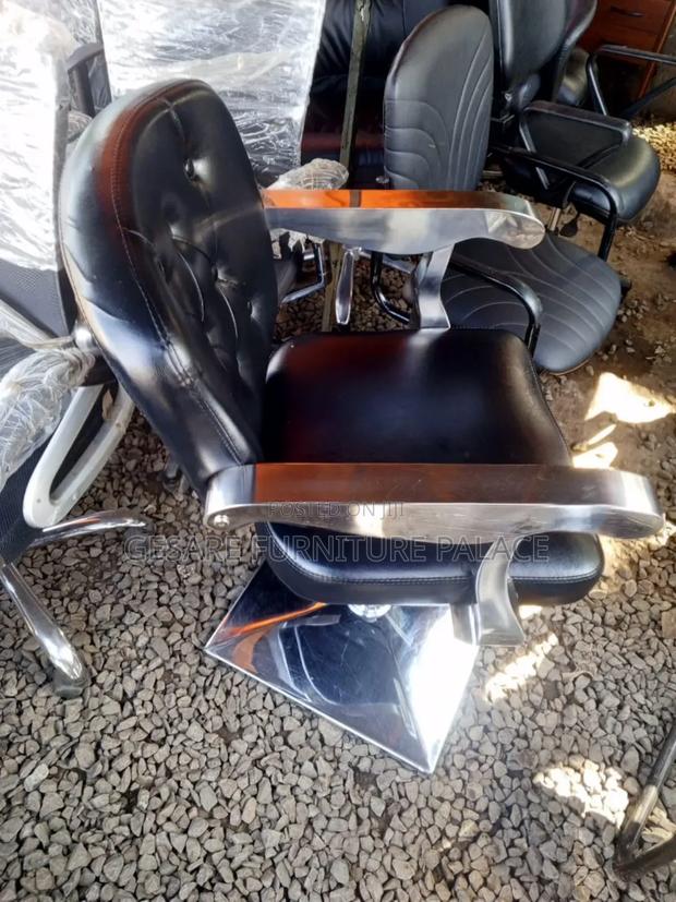 Styling Barber / Kinyozi Chair - thumbnail 3