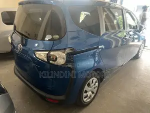 Toyota Sienta 2018 Blue
