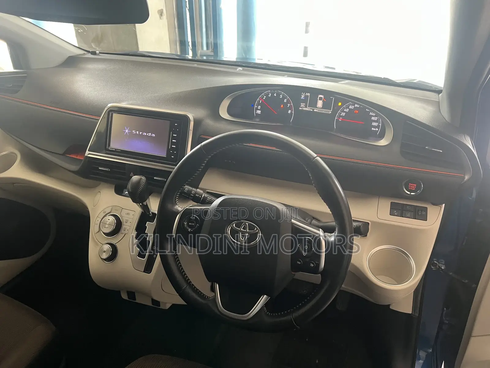 Toyota Sienta 2018 Blue