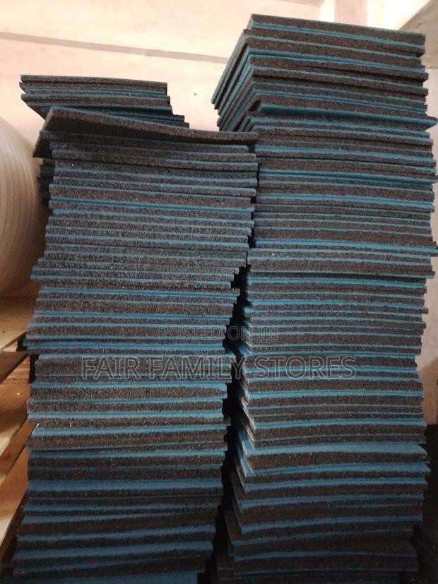 Blue Gym Rubber Tiles 20mm. Size 500mm by 500mm - main view