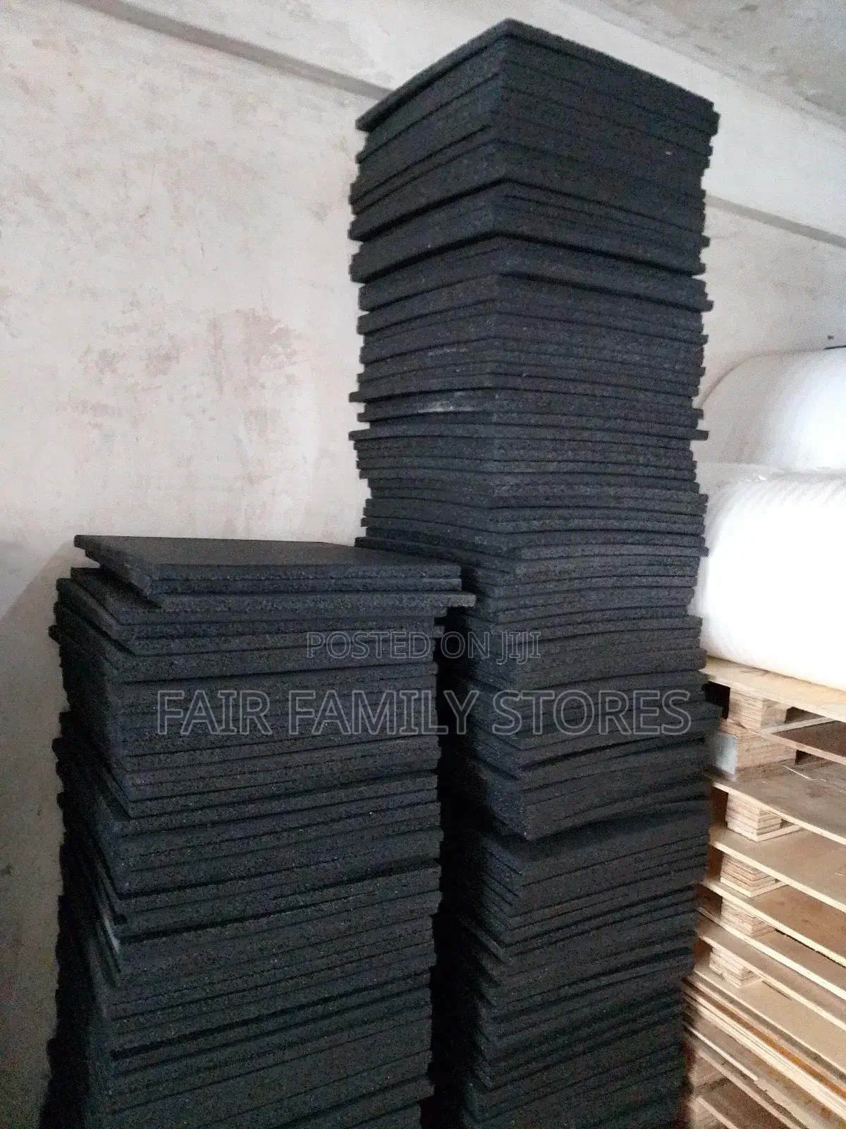 Black Gym Tiles. Thickness of 20mm, Size of 5 by 500mm