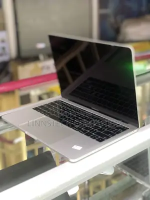 Laptop Apple MacBook Pro 2017 8GB Intel Core I5 SSD 256GB