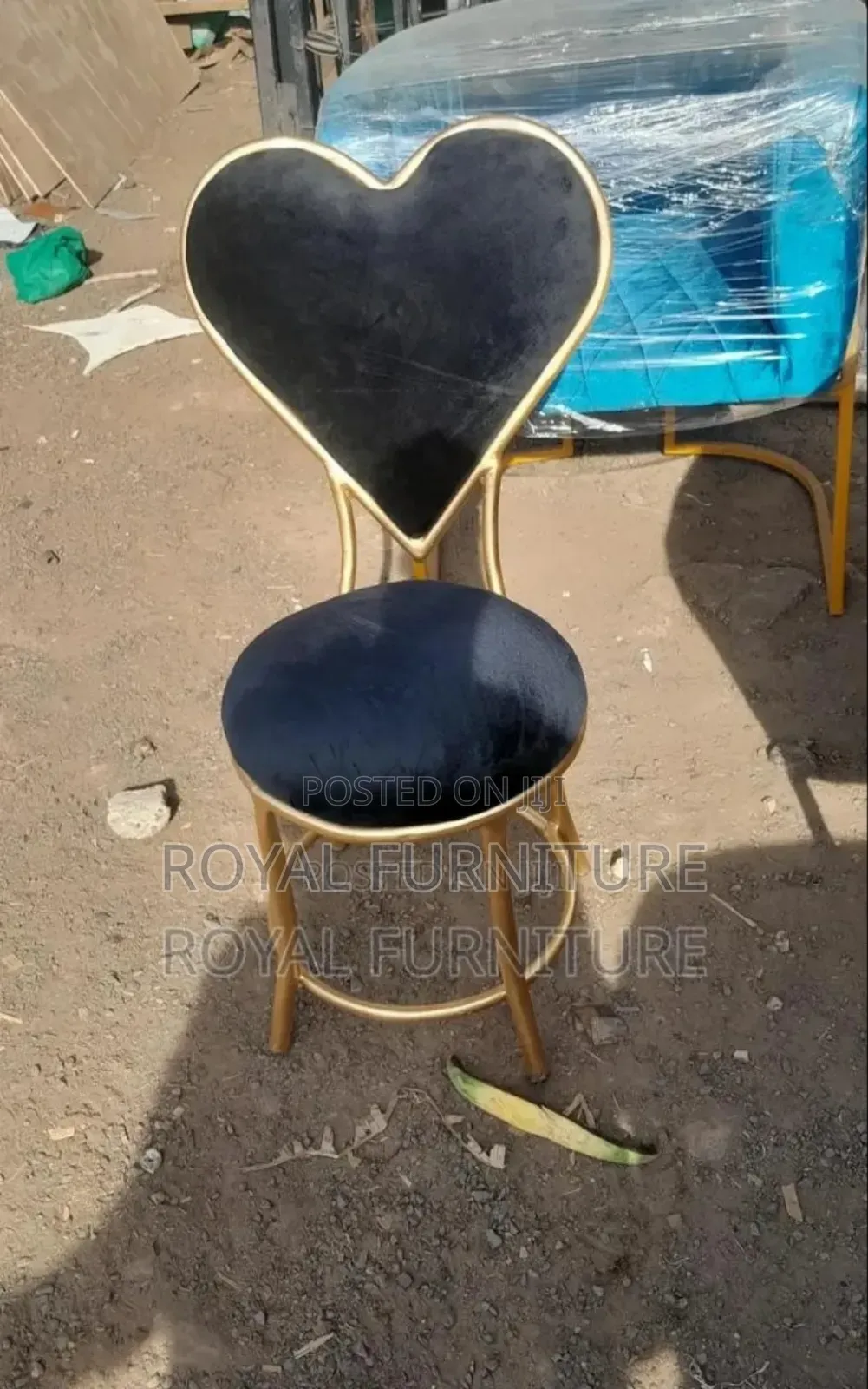 Salon Love Seats