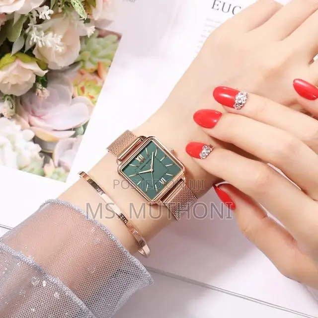 Hannah Martin Watch X Bracelet Ladies 1082