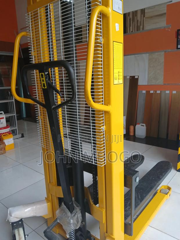 Manual Stacker(Folklift ) 2t - thumbnail 3