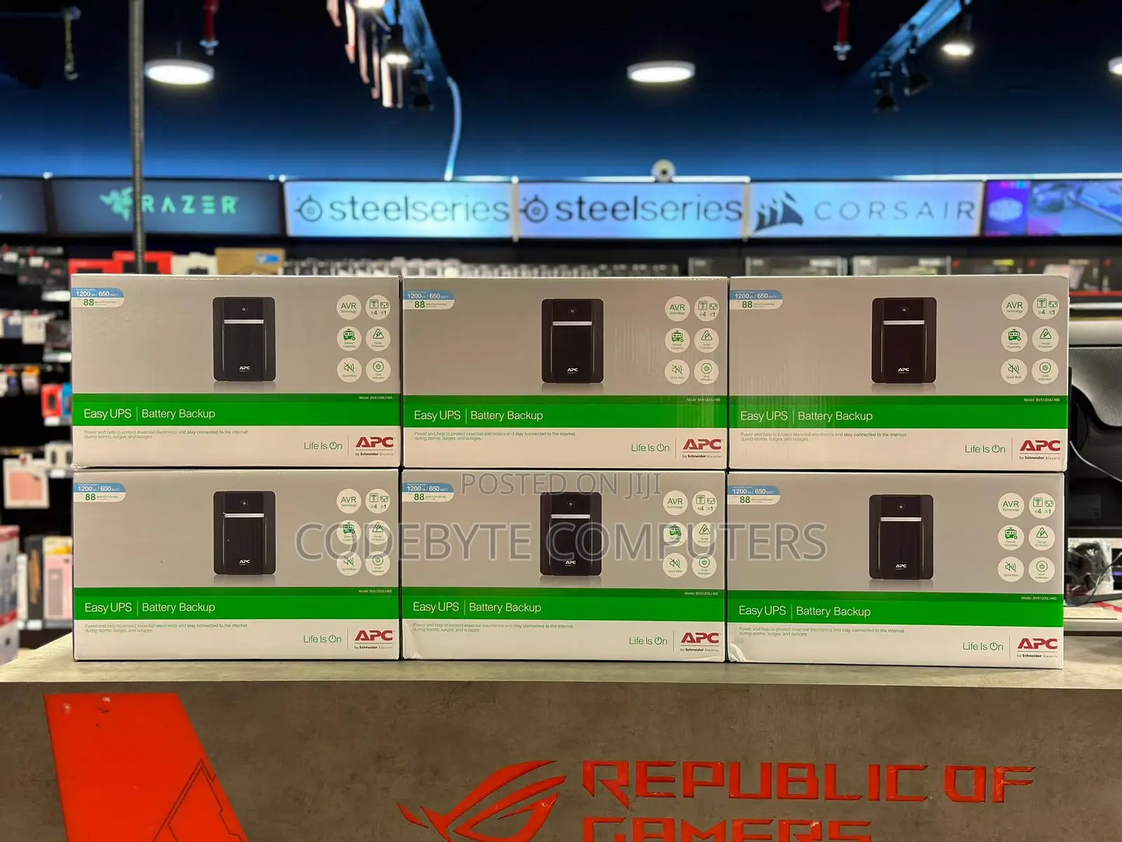 APC Back-Ups 1200va, 230V, Avr, Iec Sockets