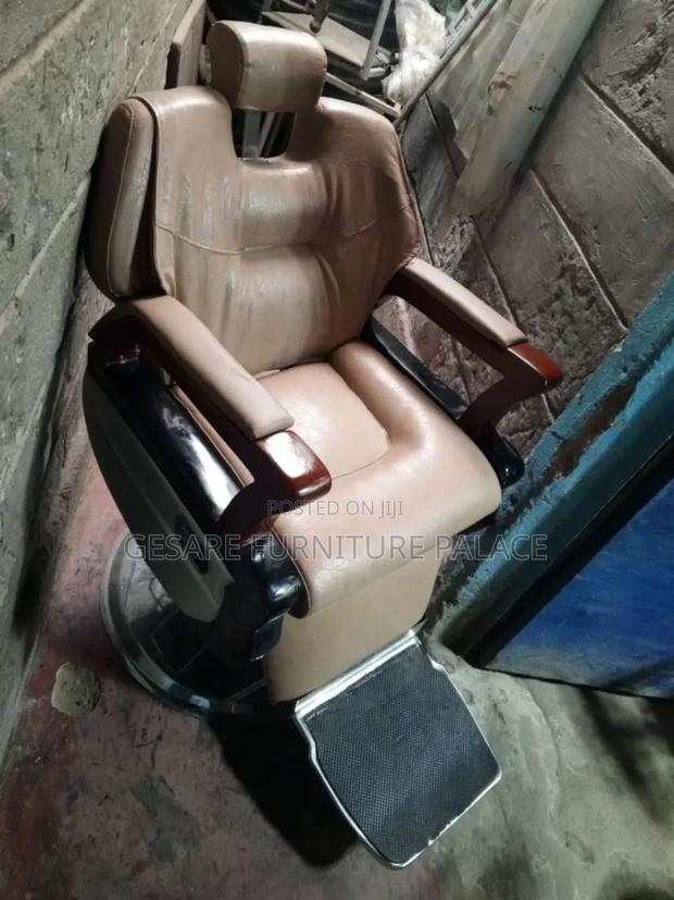 Executive Barber/ Kinyozi Chair - thumbnail 3