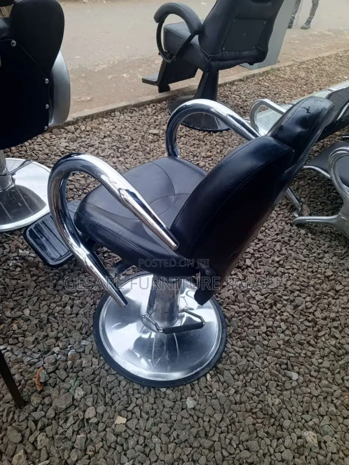 Styling Barber / Kinyozi / Saloon Chair