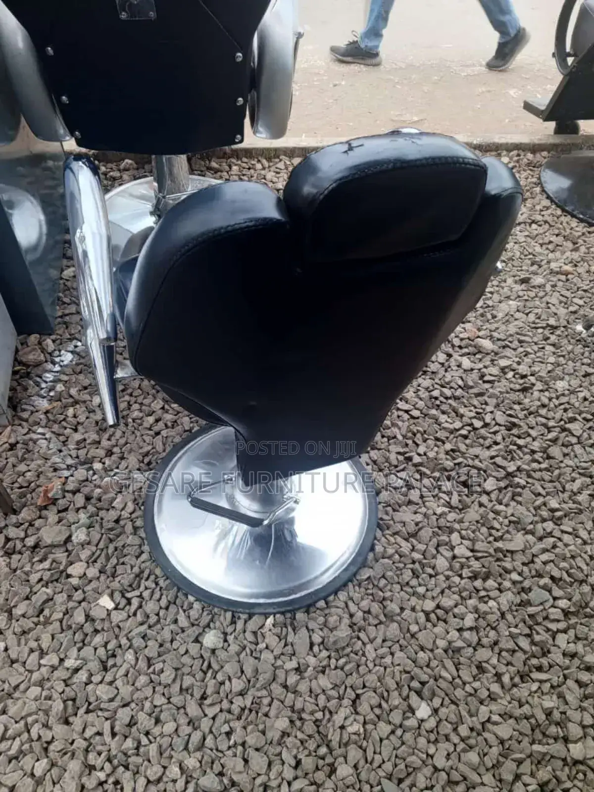 Styling Barber / Kinyozi / Saloon Chair