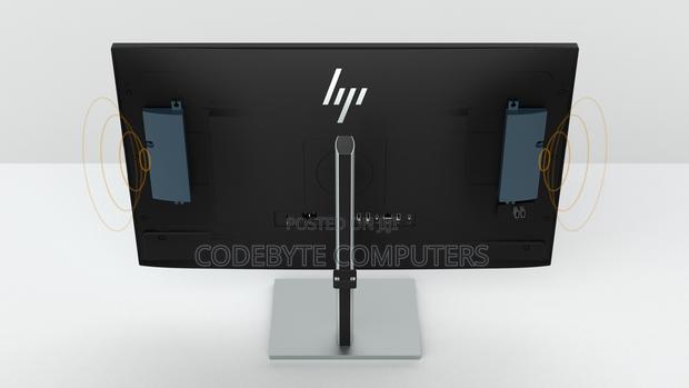 HP E32k G5 31.5" USB-C Monitor, Integrated Speakers - main view