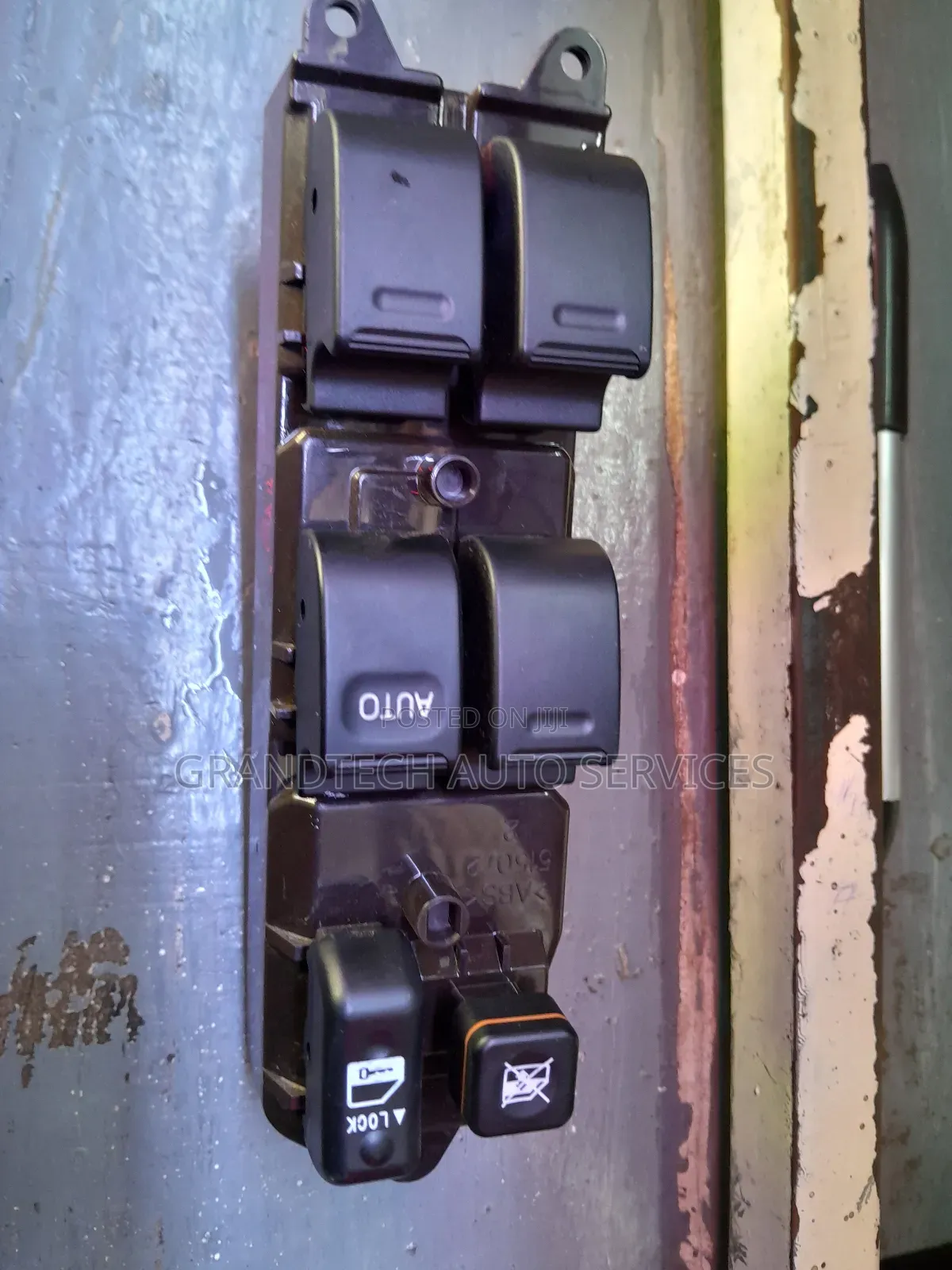 Prado Fj120 Main Switch.
