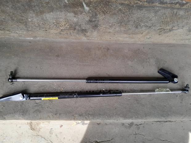 Subar Legacy BP9 Boot Shocks - main view