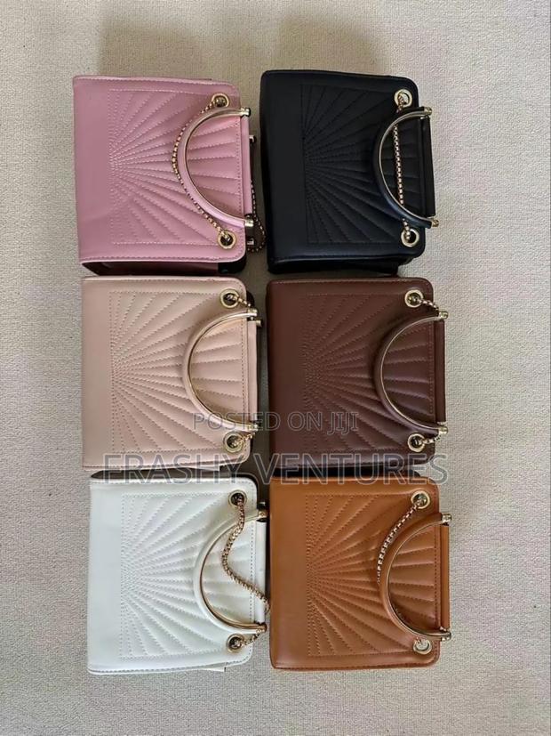 Fe Sling Bag - main view