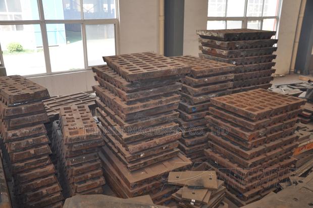 High Managese Steel Jaw Plate for PE 400×600 Crusher Parts
