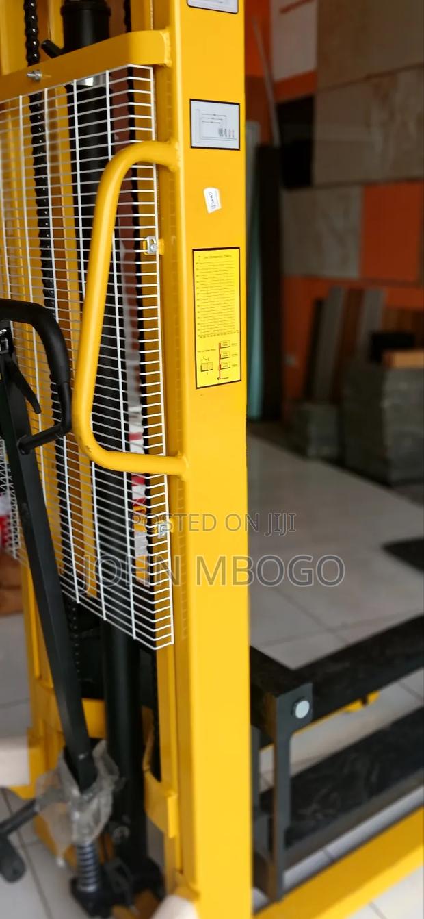 Manual Stacker / Hand Pallet Stacker - main view