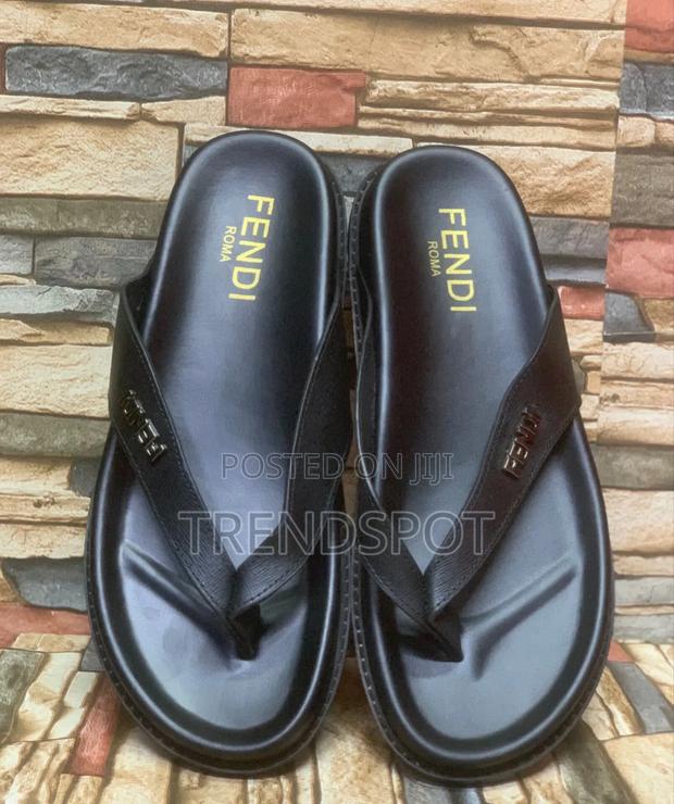 Fendi Sandals 
Sizes 40-45