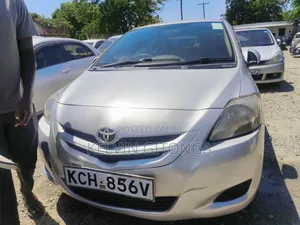 Toyota Belta 2013 Silver