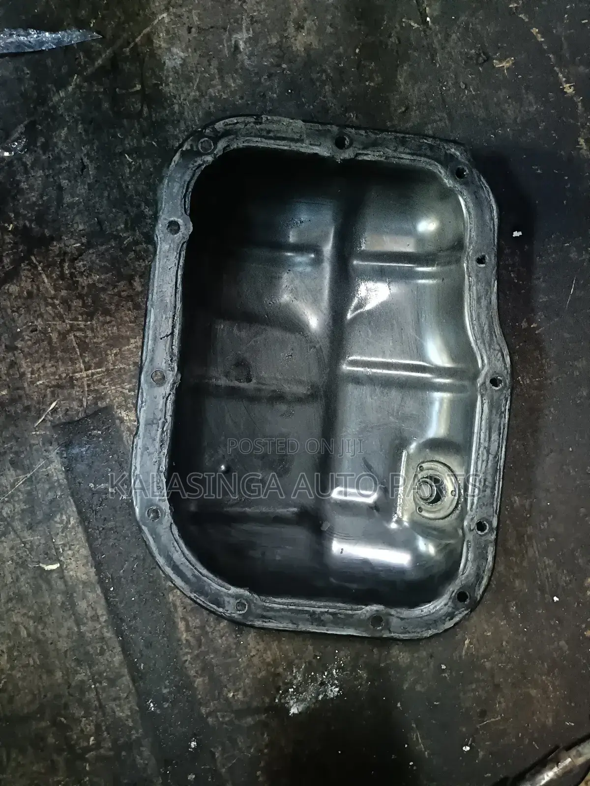 Oil Sump Noah Voxy 3zr