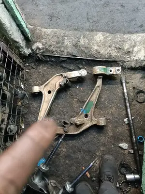 Control Arm Nissan X-Trail T30