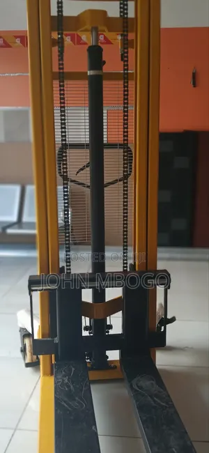 2000kg Hydraulic Manual Stacker.
