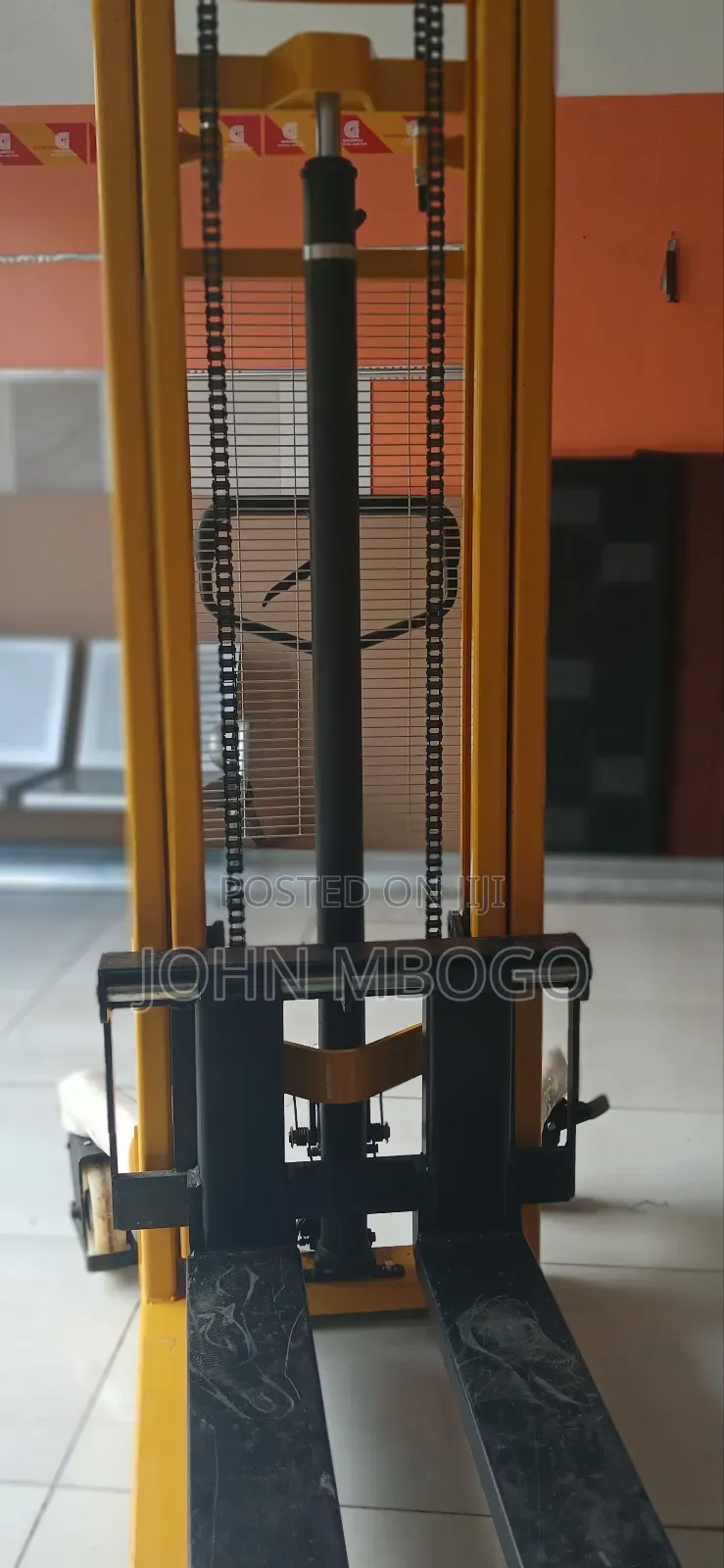 2000kg Hydraulic Manual Stacker.
