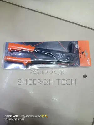 Hand Rivet Gun